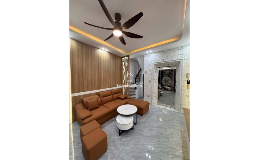 TT Hai Bà Trưng, Nhà 5 Tầng Thang Máy Mới Tinh, Lô Góc , Full Nội Thất Nhỉnh 8 Tỷ